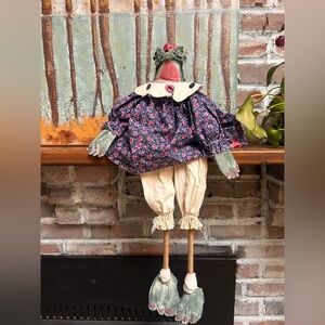 Vintage folk art stuffed frog sitting ledge doll